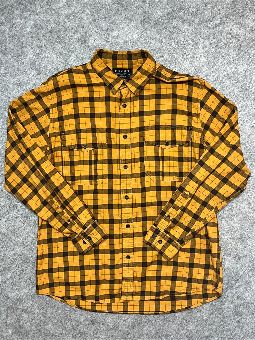 Filson Lightweight Alaskan Guide Plaid Shirt Gold Black Cotton Flannel